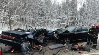 Смертельное ДТП в Минской области - лобовое столкновение BMW, погибла женщина