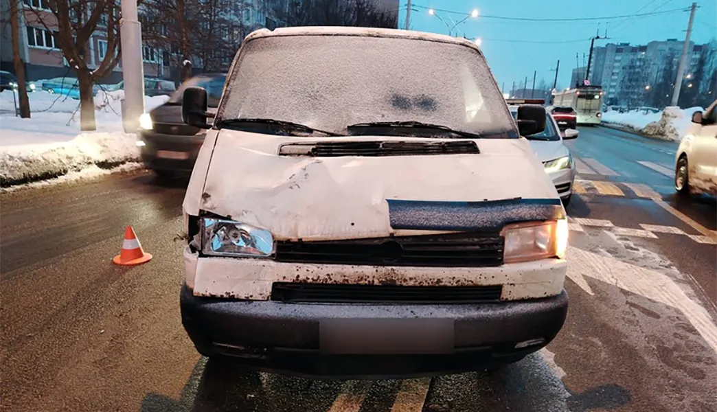 ДТП на пешеходном переходе в Минске — Volkswagen сбил женщину и ребёнка