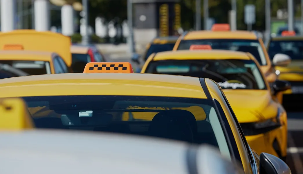 Таксист в Минске сбил пешехода и проигнорировал «зебру»