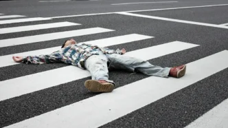 Смертельное ДТП в Макарово 17 января 2026 - водитель Mercedes сбил пешехода и скрылся